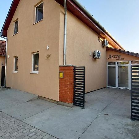 Astra Hotel Bečej Exterior foto