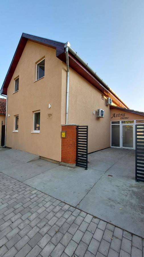 Astra Hotel Bečej Exterior foto